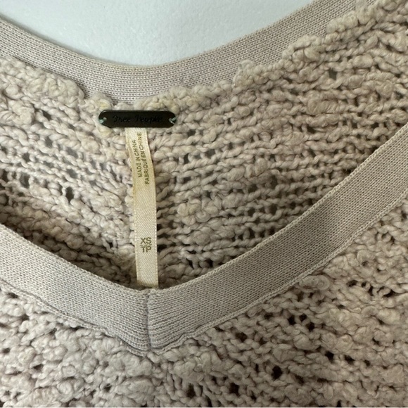 Free People Oversize loose fit sweater size xs 1936 - Picture 2 of 3